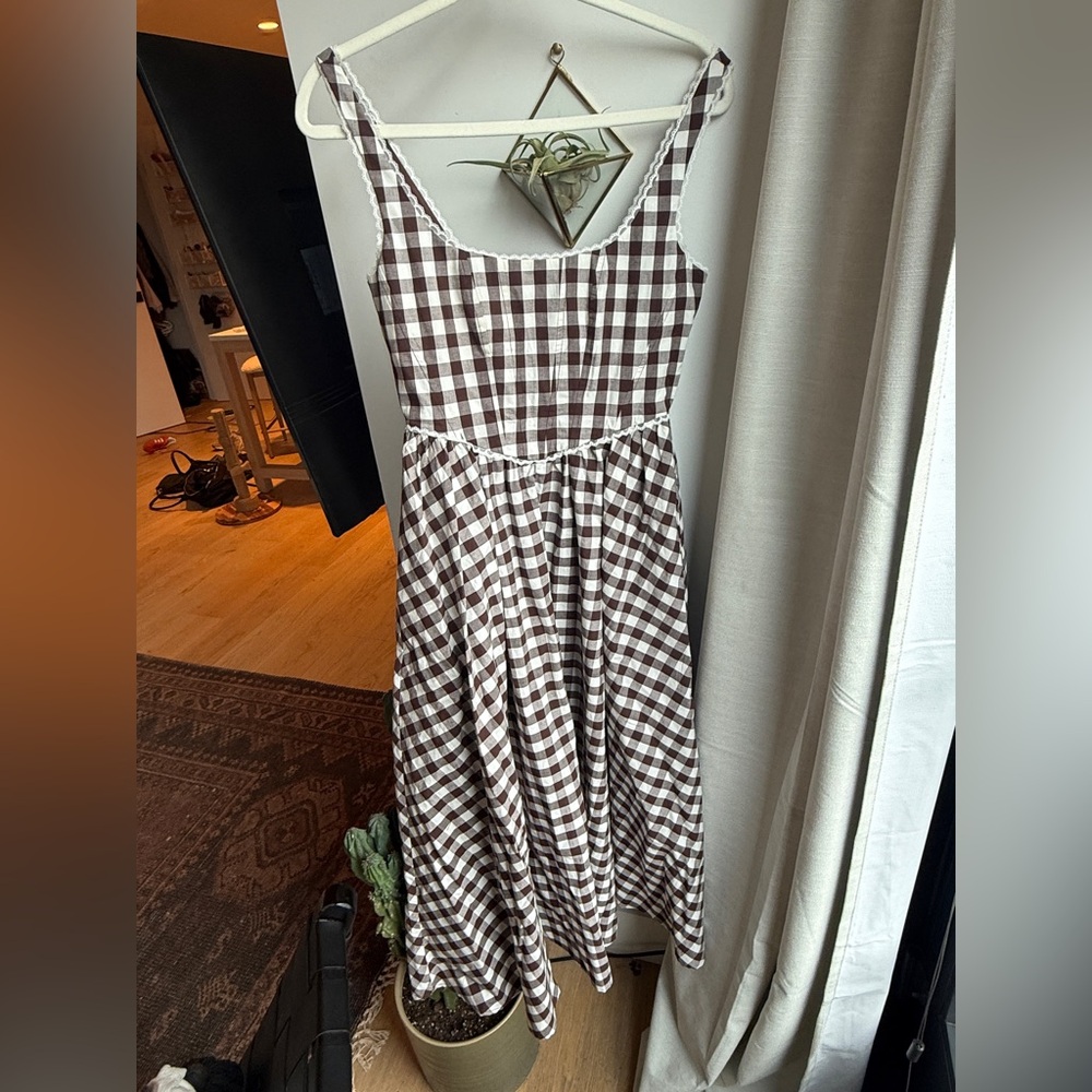 WAYF Gingham Midi Dress in Brown and White size xs